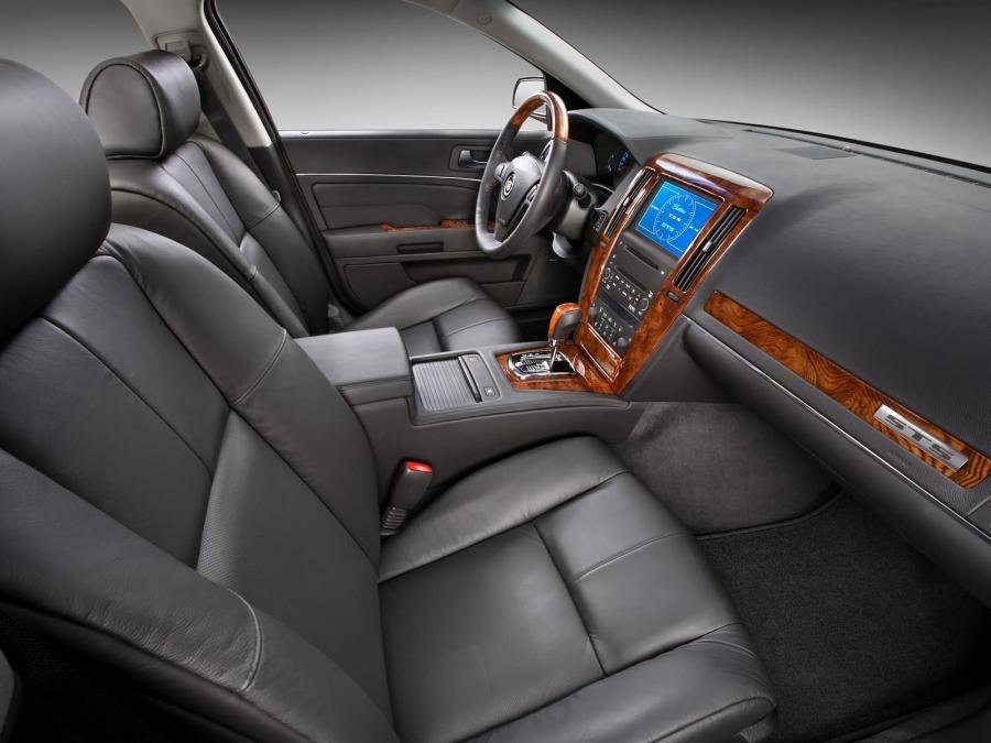  Cadillac STS Platinum 2007 года  (фото 2 из 7)